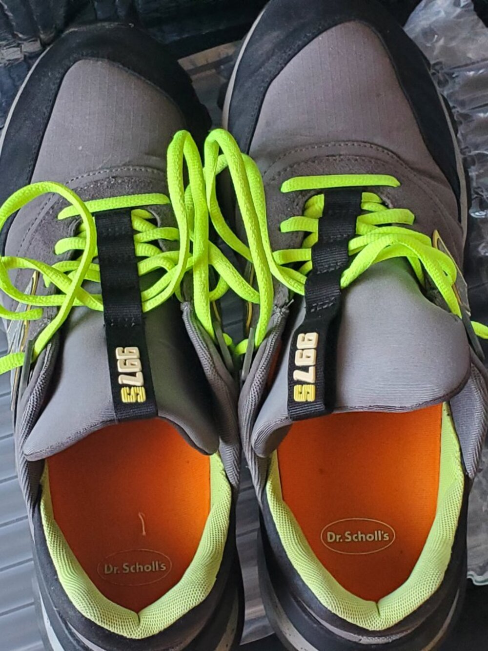 New Balance 997S Men's Size 11 Gray Neon Yellow Green w/ Dr. Scholl's Insole - Picture 13 of 16